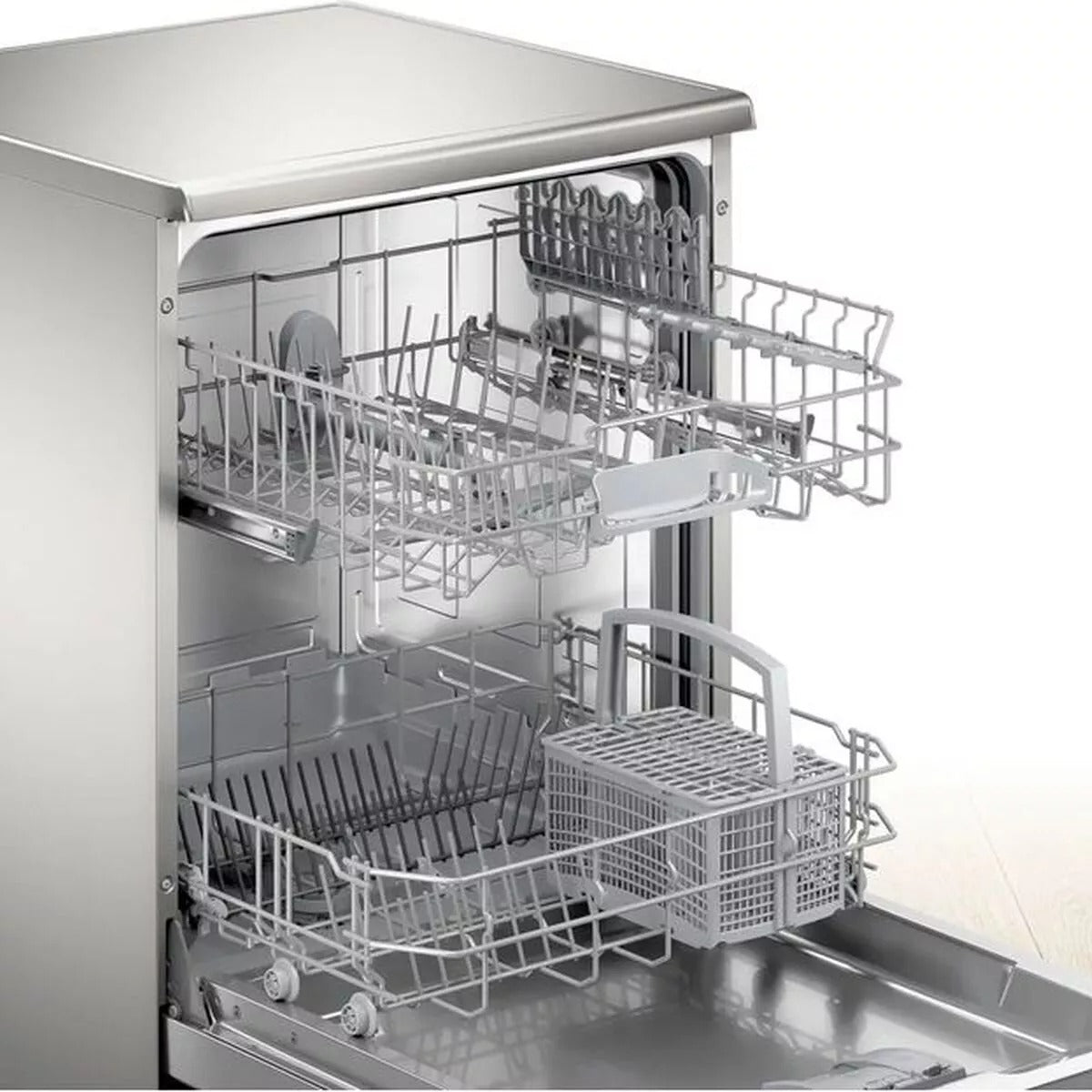 Bosch 60cm Series 2 Freestanding Silver Dishwasher SMS24AI01A