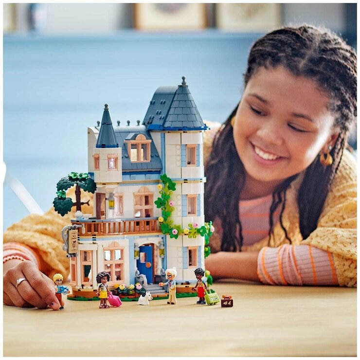 LEGO Friends Castle Bed And Breakfast 42638