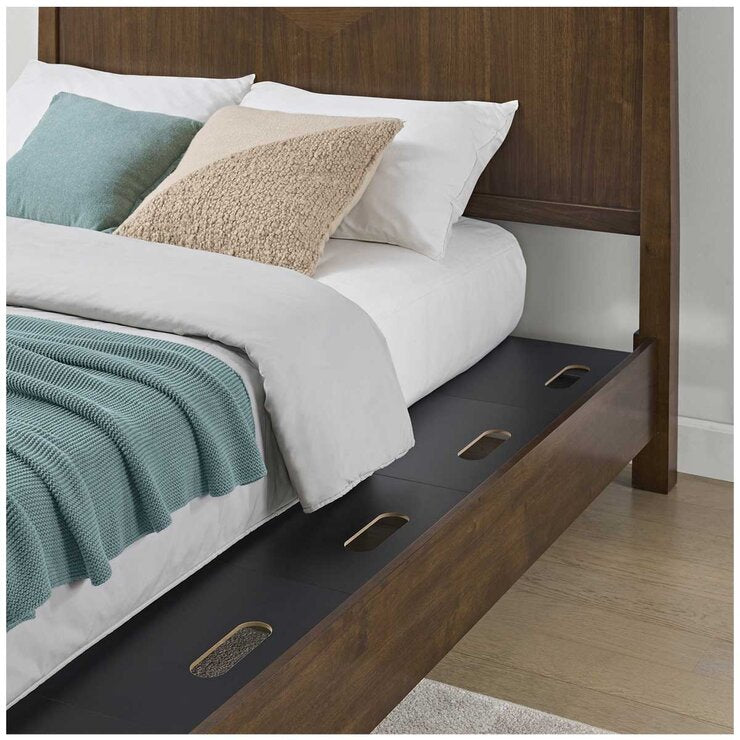 Universal Broadmoore Powell Queen Bed - Smartyez