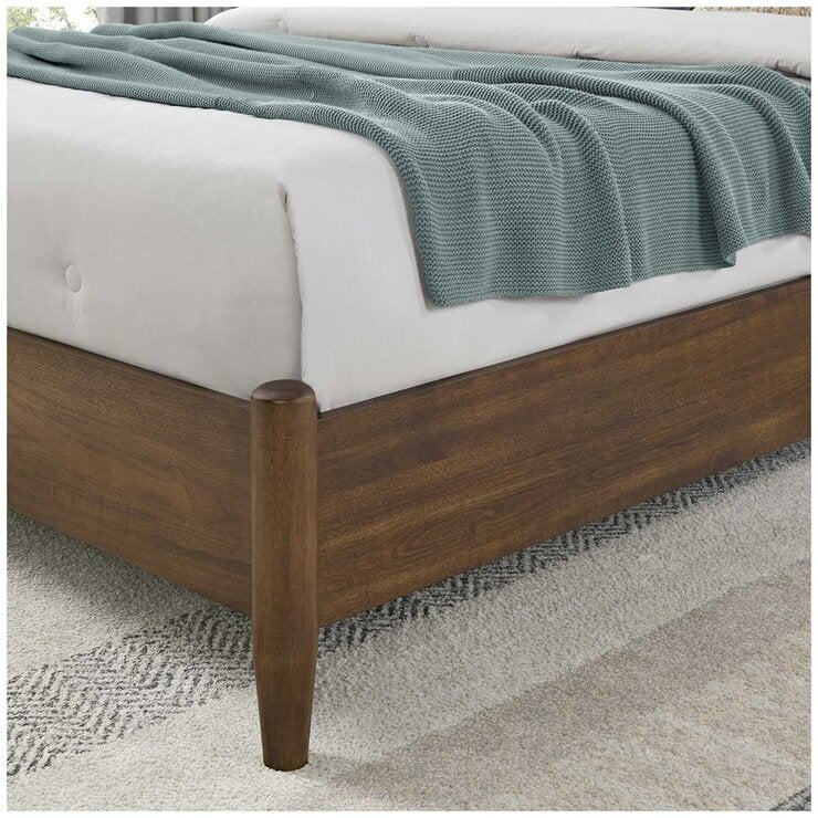 Universal Broadmoore Powell Queen Bed - Smartyez