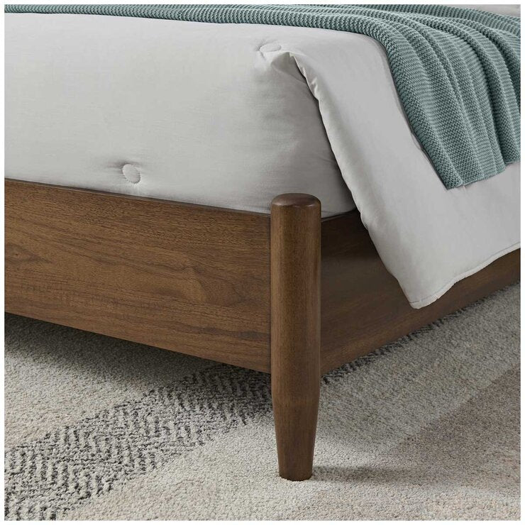 Universal Broadmoore Powell Queen Bed - Smartyez