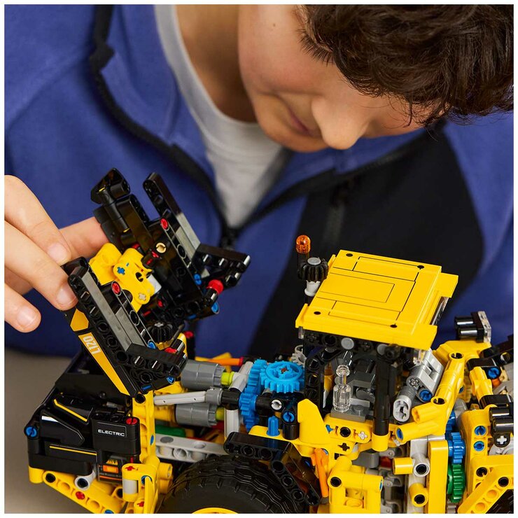 LEGO Technic Volvo L120 Electric Wheel Loader 42209