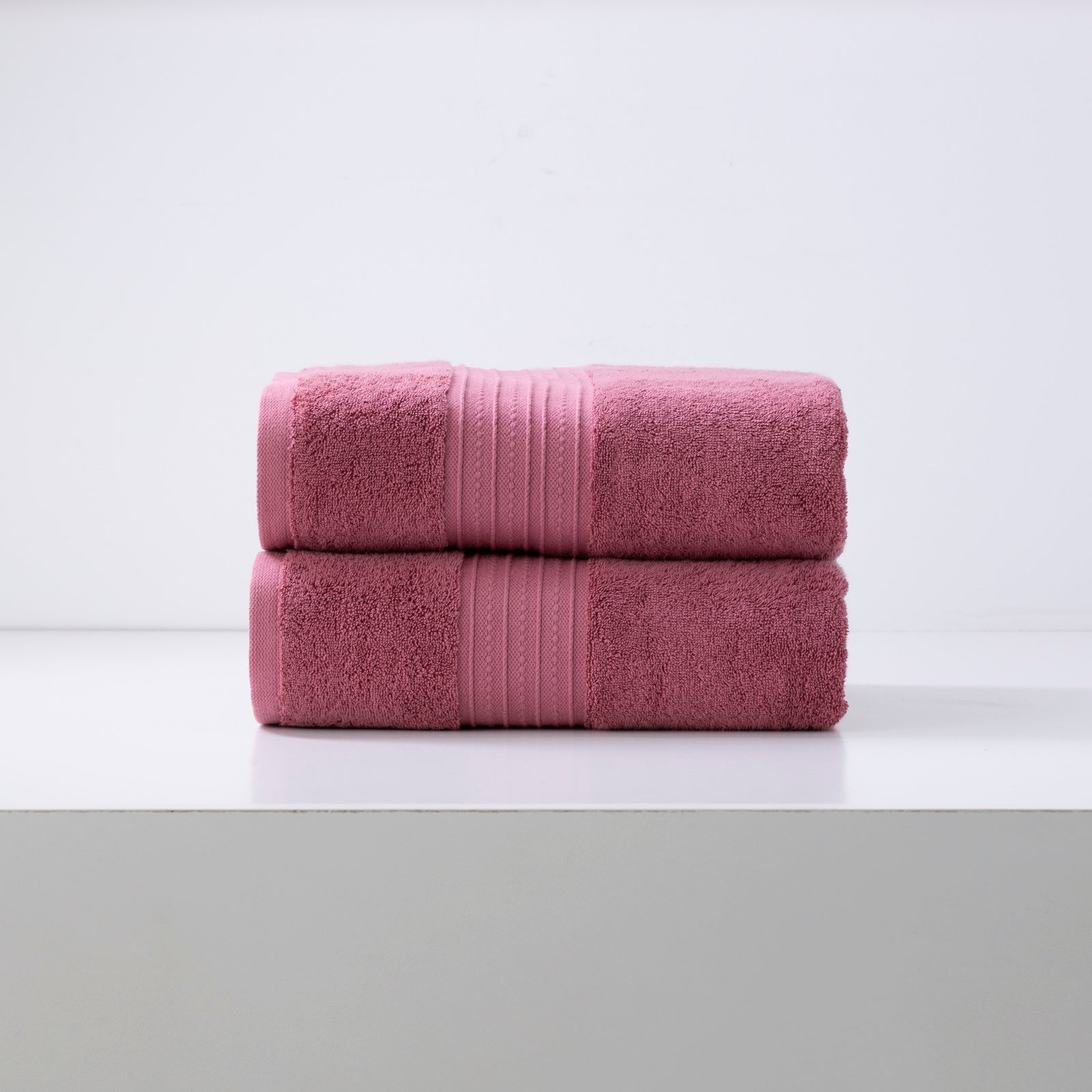 Brentwood 650 GSM Low Twist 2 Pack Rose Bud Bath Sheet by Renee Taylor