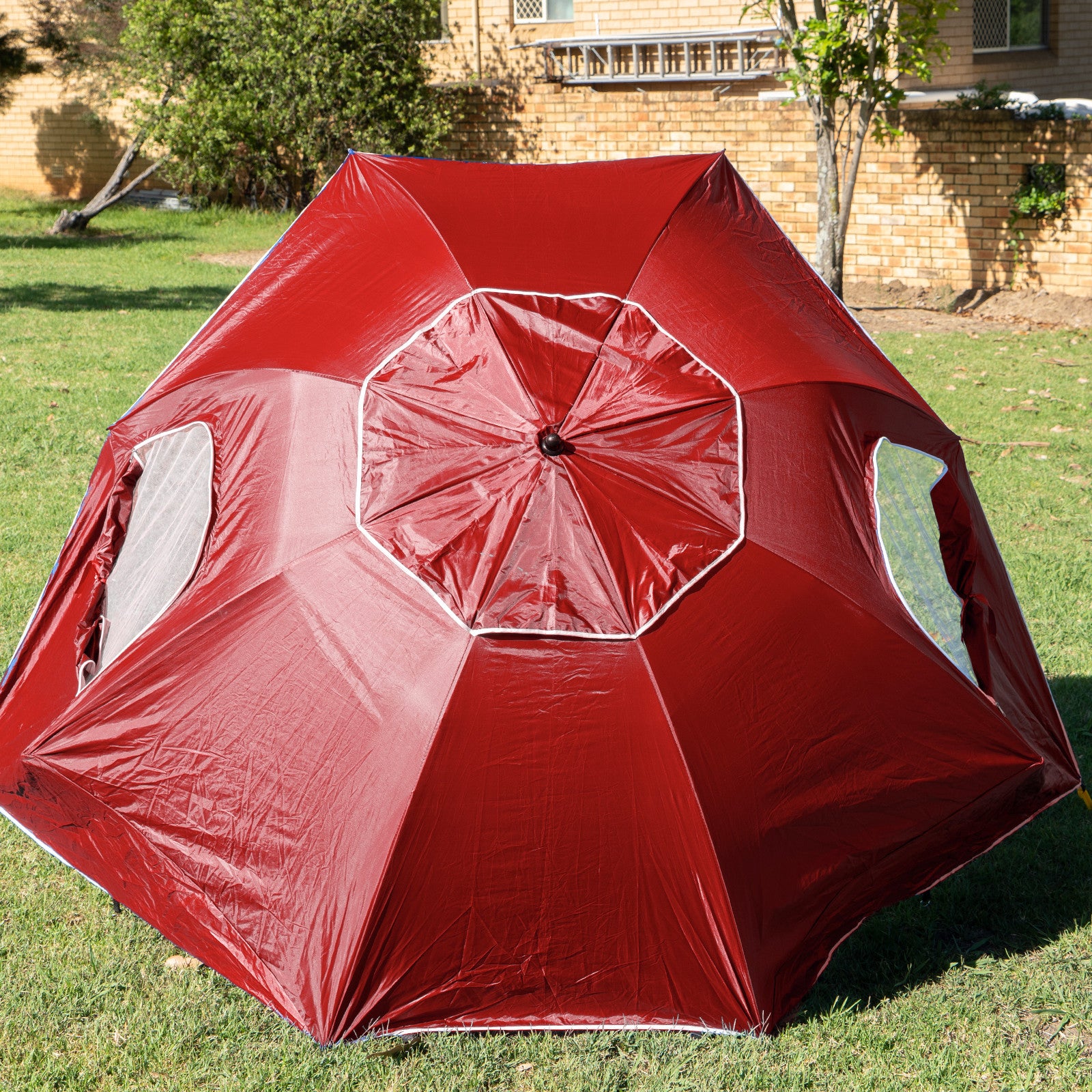Havana Outdoors Beach Umbrella 2.4M Outdoor Garden Beach Portable Shade Shelter - Red-NT_Rural