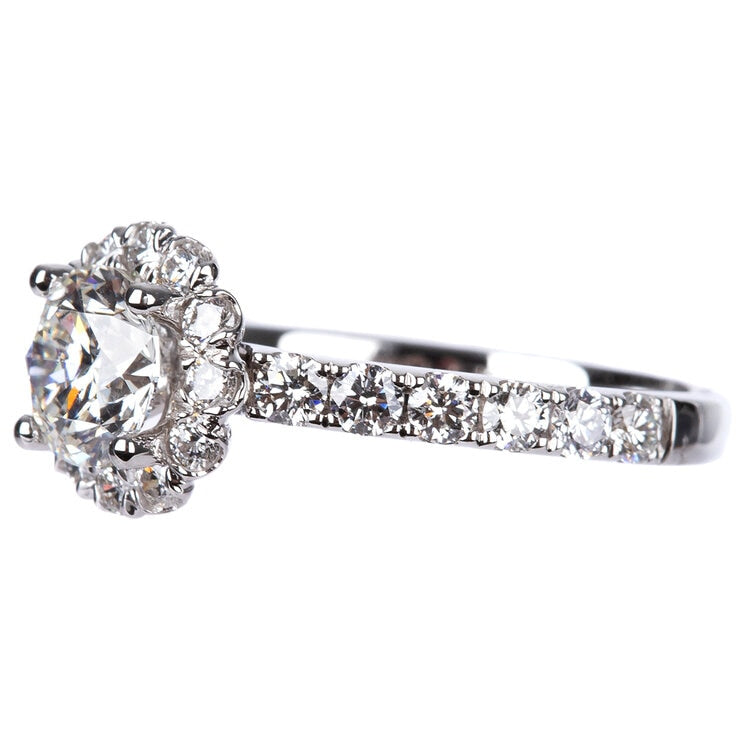 18KT White Gold 1.81ctw Diamond Ring With 1.00ctw Centre