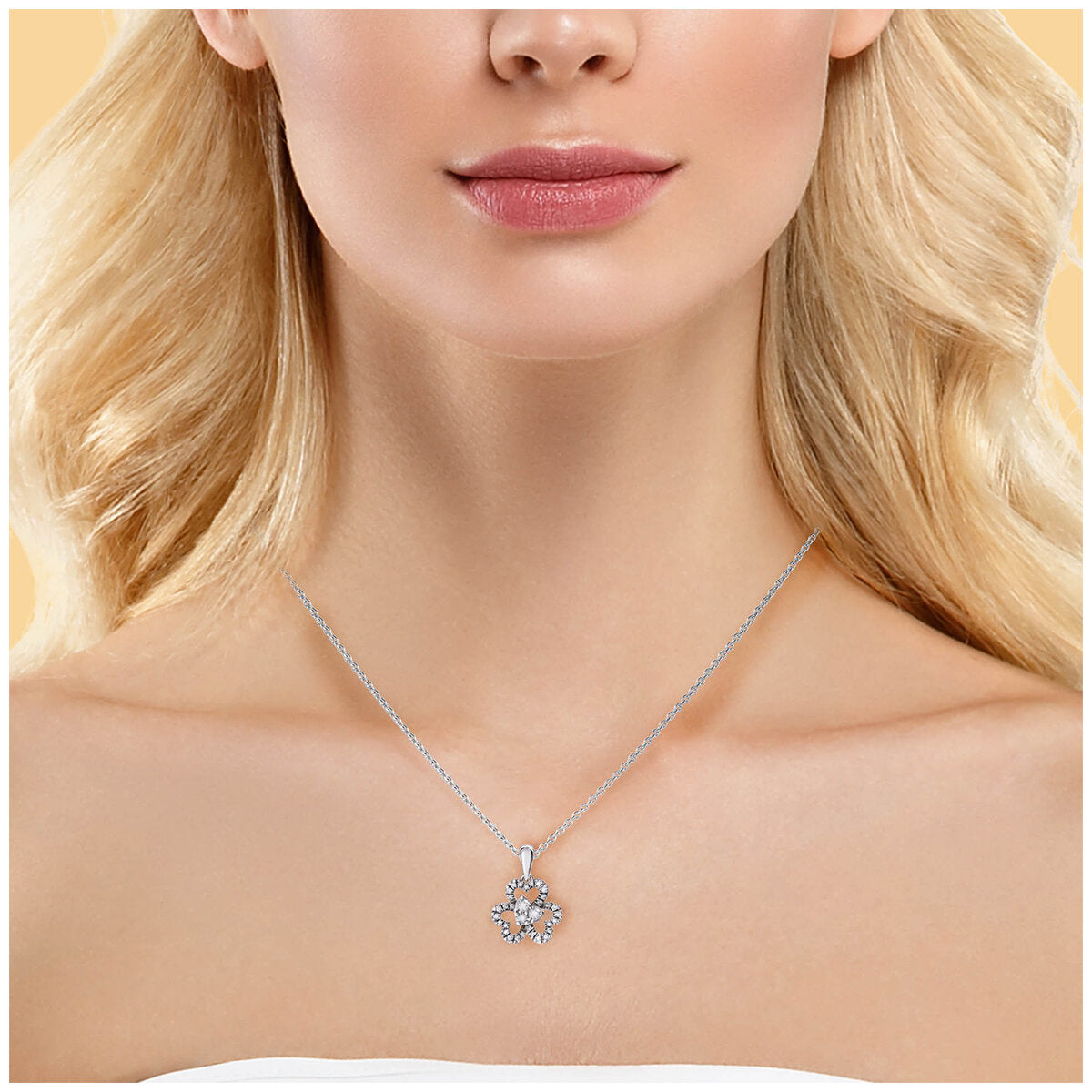 18KT White Gold 0.25ctw Round Brilliant Cut Diamond Clover Pendant