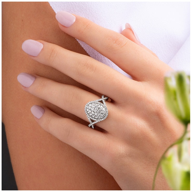 18KT White Gold 1.00ctw Round Brilliant Cut Oval Cluster Ring
